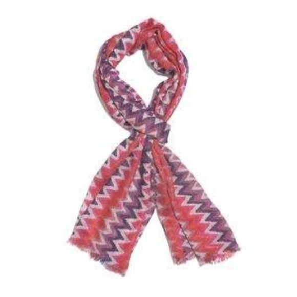 Red and Purple Chevron Pattern 100% Viscose Scarf - Picture 1 of 4